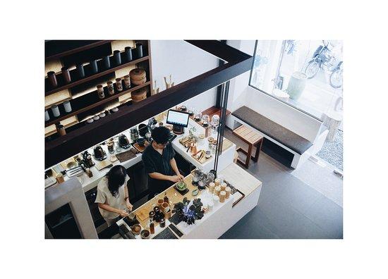 Ryn - Authentic Tea & Slow drop Coffee